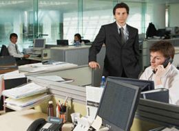 Lavoro, un terzo dei dipendenti "sceglie" il lunedi' per ammalarsi