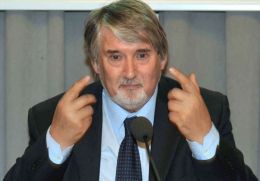 Riforma Pensioni, Poletti: tema resta all'ordine del giorno del Governo