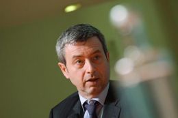 Bonus 200 euro, A dipendenti e pensionati arriver&agrave; a luglio