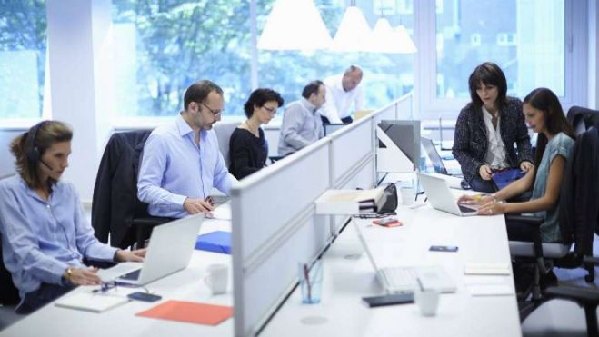 Lavoro, crescono del 30% i rapporti a tempo indeterminato