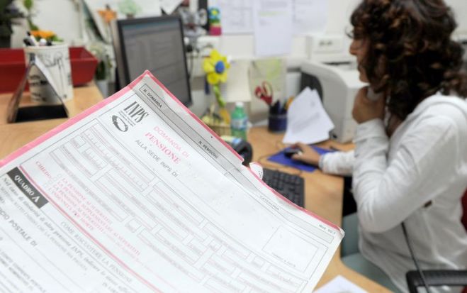 Pensione anticipata, la maternità facoltativa non aiuta ad escludere la penalizzazione